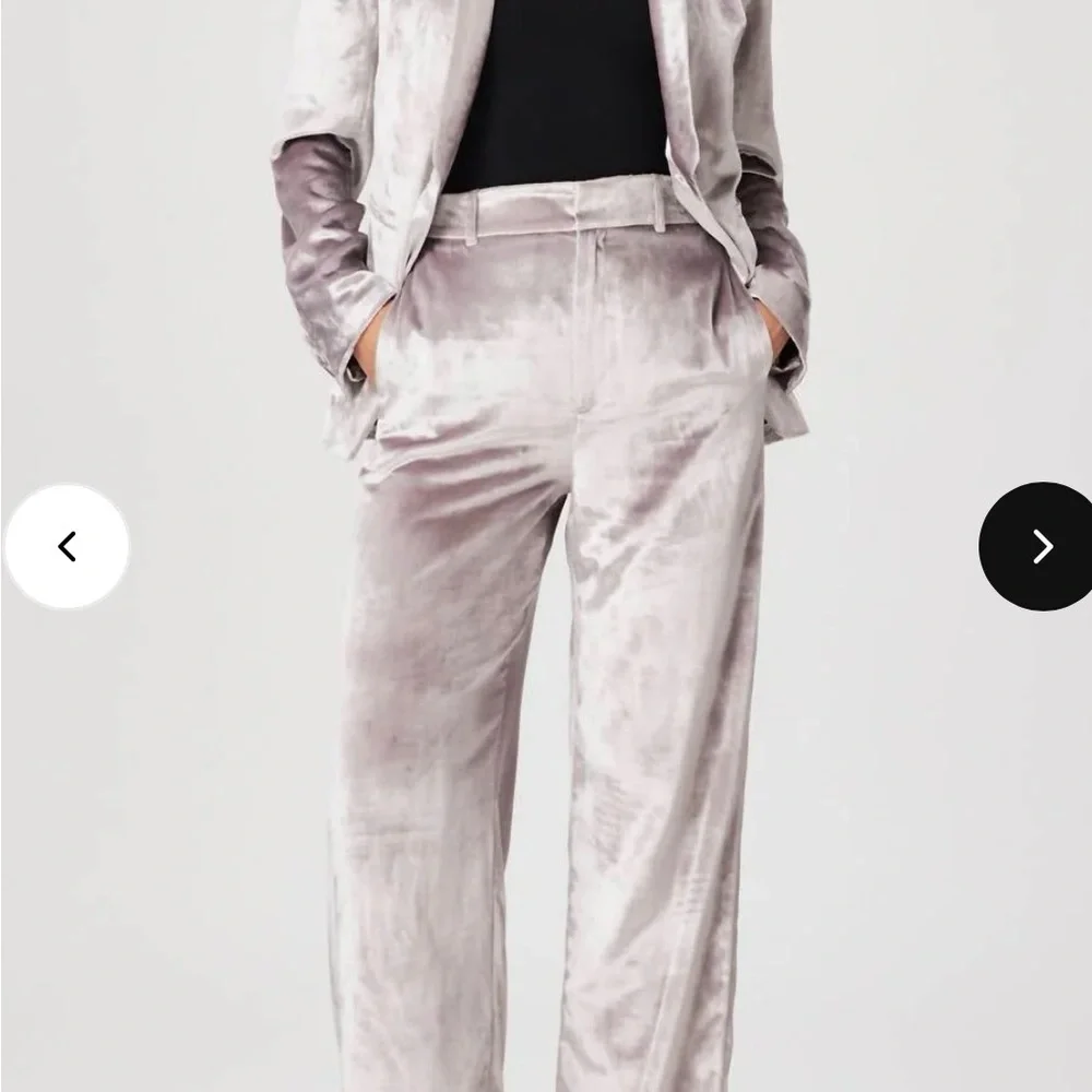 PAIGE Chateau Velvet Wide-Leg Pants in Pewter - Picture 3 of 8